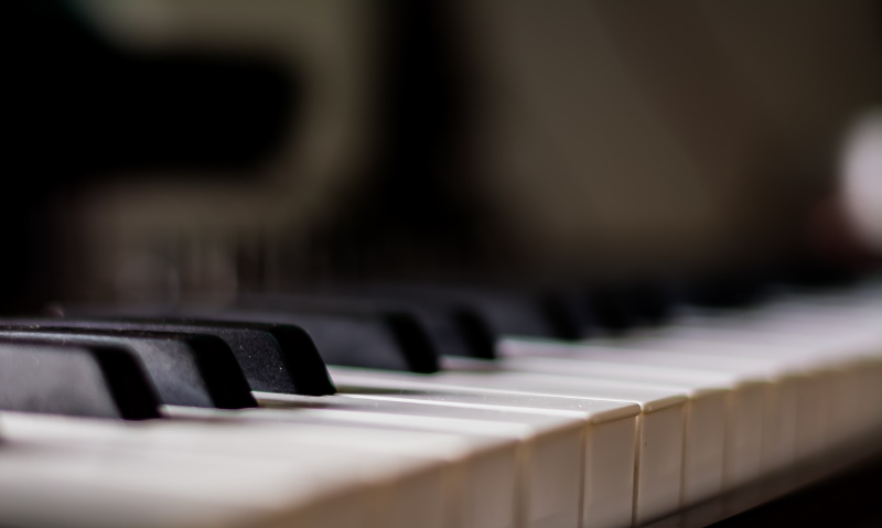 [url=https://remote.rsccd.edu/en/piano-blurred-music-instrument-2716597/,DanaInfo=pixabay.com,SSL+]"Piano"[/url] by InternalEye is in the [url=https://remote.rsccd.edu/publicdomain/zero/1.0/,DanaInfo=creativecommons.org+]Public Domain, CC0[/url]
