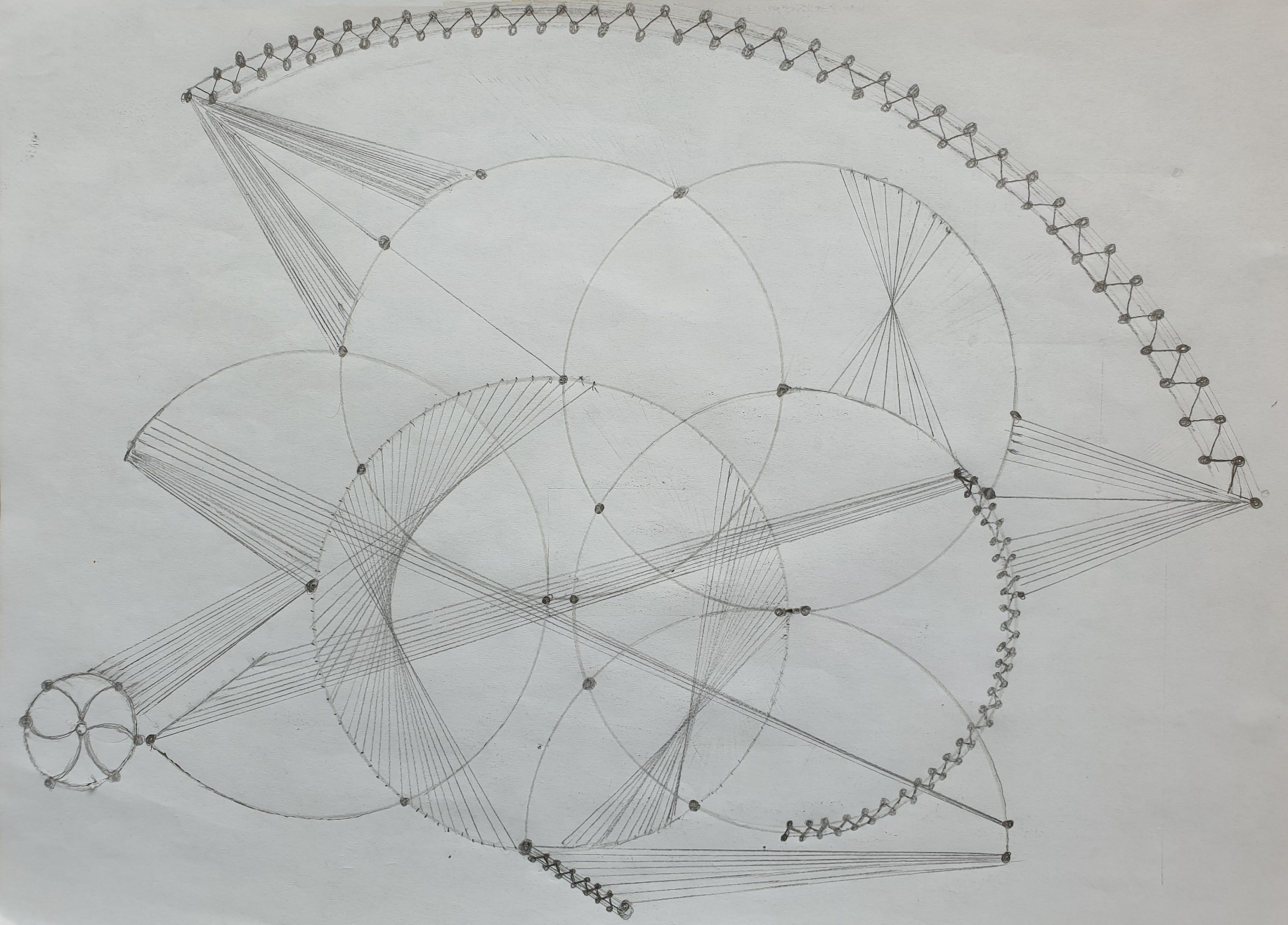 [url=https://gradini-fractale-geometrice.webnode.ro/_files/200000141-9f97d9f97f/9C (2).jpg]Fractal apartinand teoriei haosului, a legilor hazardului si a complexității Geometriei Sacre.[/url]