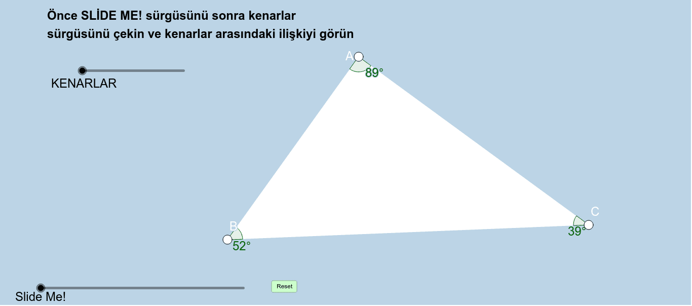 Bir üçgenin kenarortayının, herhangi bir tepe noktasını o köşenin karşısındaki kenarın orta noktasına bağlayan bir bölüm olduğunu hatırlayın. Üçgenin 3 köşesi olduğundan, 3 kenarortayı vardır.