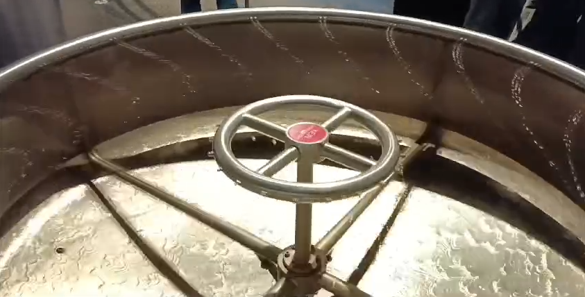 In welche Richtung dreht sich hier das Rad?