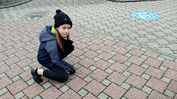 Pavement in front of [url=https://cs.wikipedia.org/wiki/Gymn%C3%A1zium_Kladno]Gymnázium Kladno[/url].