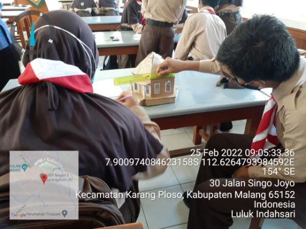 Contoh project untuk bangun prisma