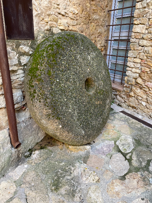 Vista a Peratallada (Baix Empordà) 